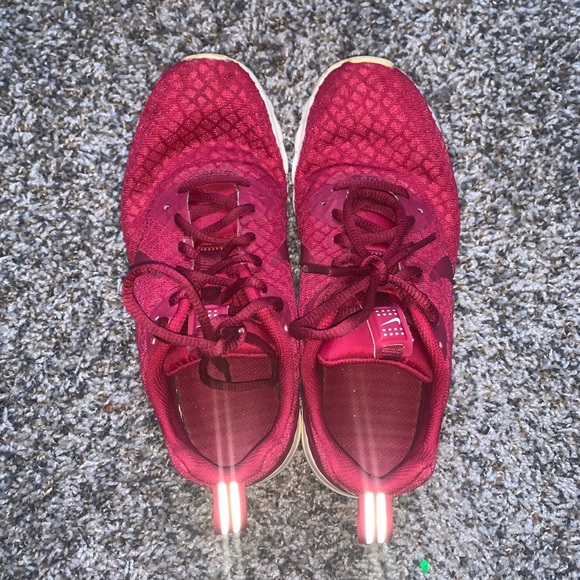 Nike Sneakers - Picture 6 of 6